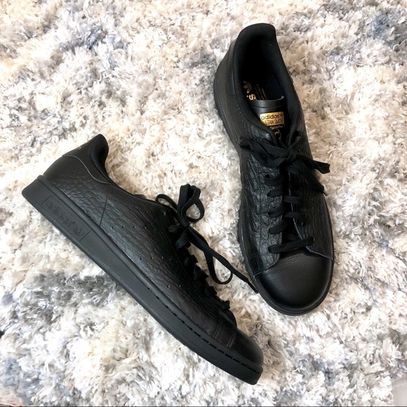 adidas stan smith all black